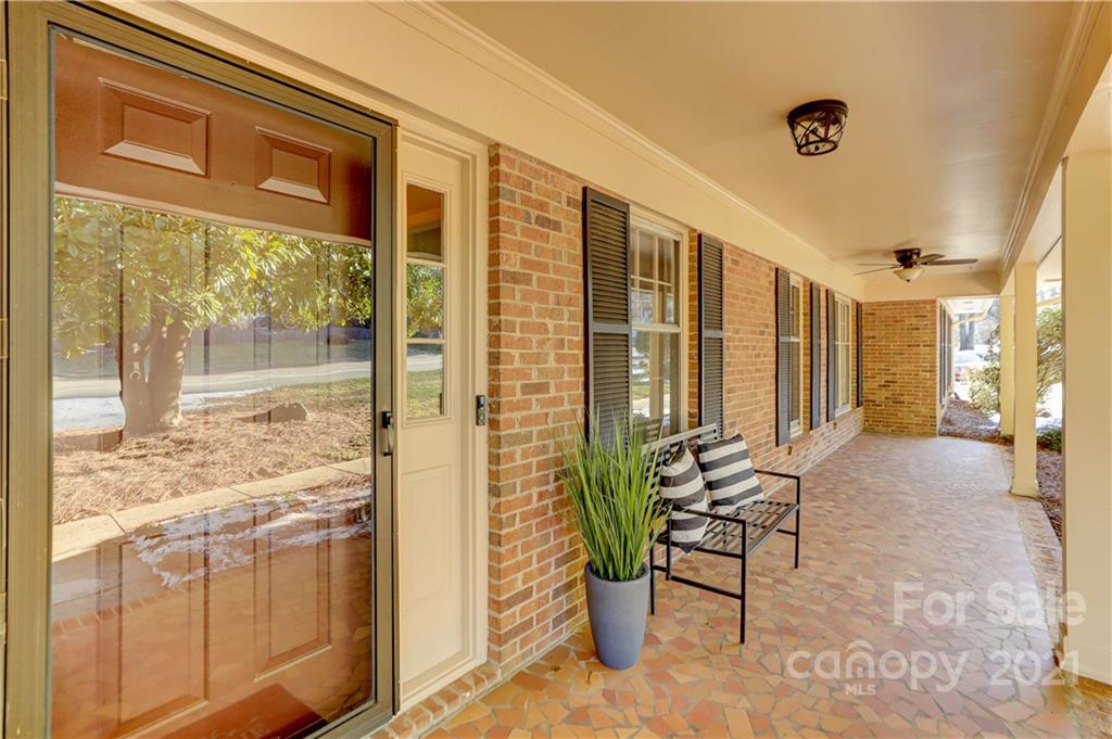 6601 Sharon Road Charlotte, NC 28210 - Photo 3 of 46