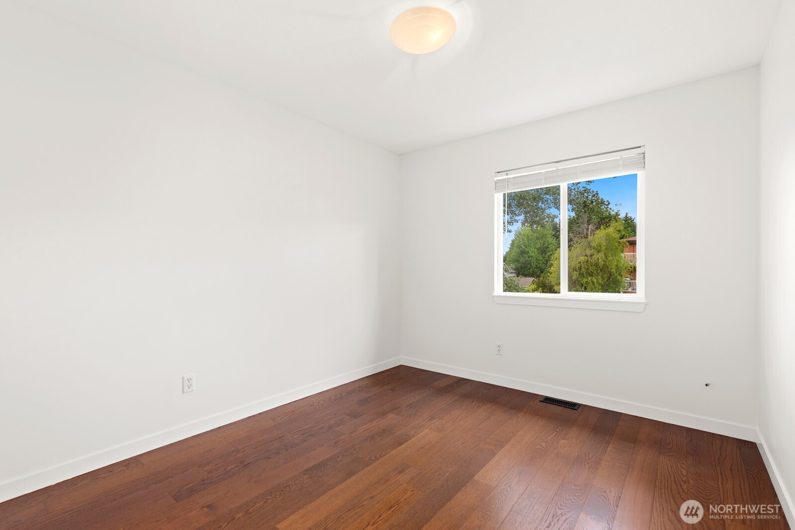 2428 Northeast 13th Street Renton, WA 98056 - Photo 19 of 25 Gallery Image 19