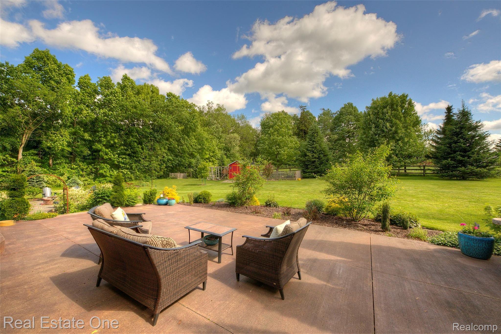 55001 Lee Road New Hudson, MI 48165 - Photo 9 of 51 Patio Area