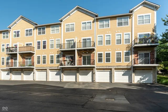 $259,900 | 6592 Reserve Drive, Indianapolis, IN 46220