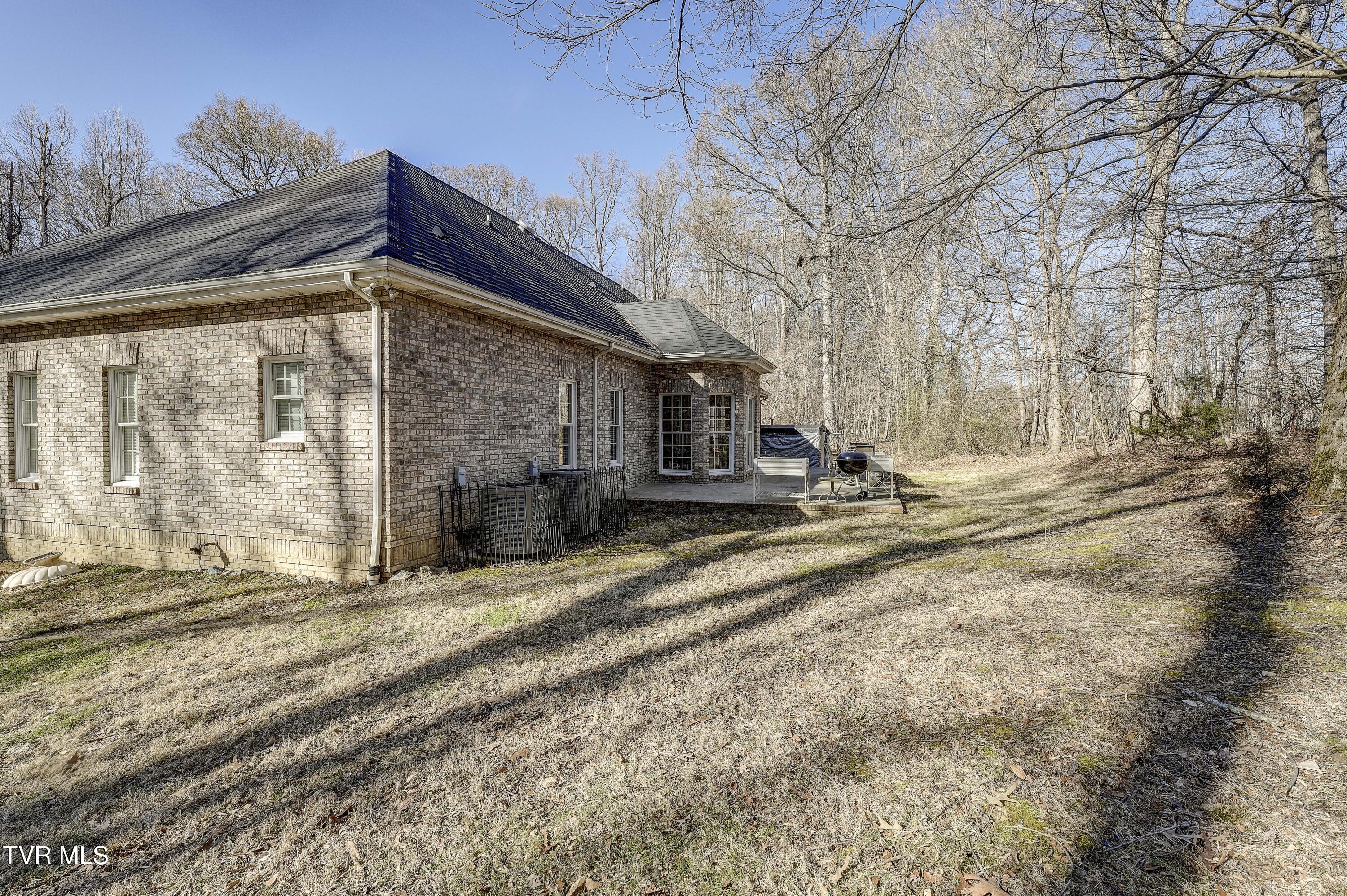 257 Logan Chapel Road Fall Branch, TN 37656 - Photo 17 of 68 LoganChapel-47