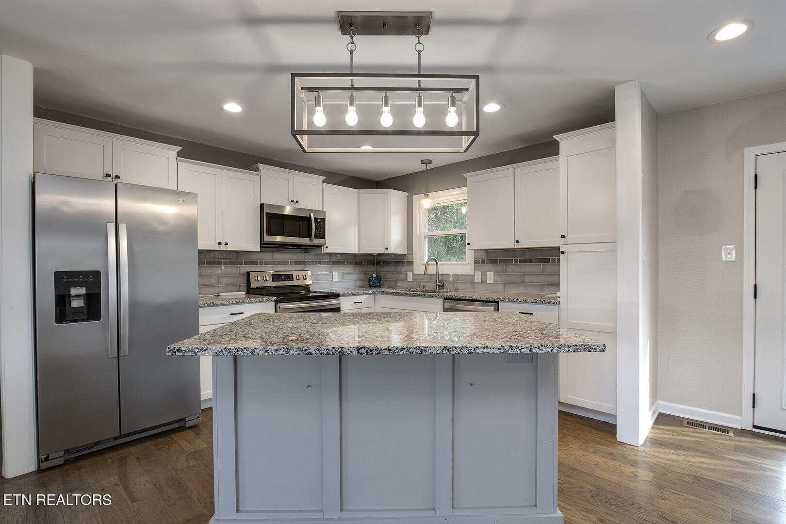 7753 Cranley Road Powell, TN 37849 - Photo 15 of 43 15_CranleyRoad_7753_Kitchen01
