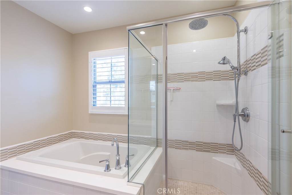 132 Gulfstream Irvine, CA 92620 - Photo 13 of 23 Master bathroom