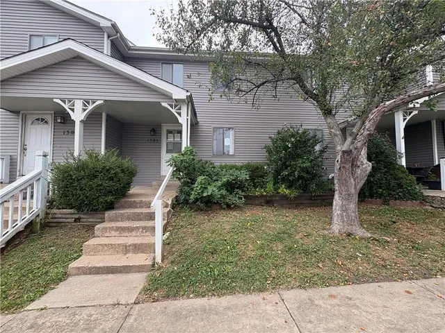 $225,000 | 1305 East 123rd Terrace, Unit B, Olathe, KS 66061