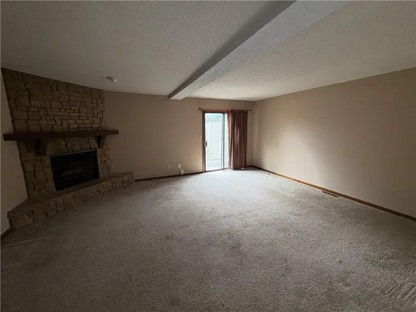$209,900 | 1305 East 123rd Terrace, Unit B, Olathe, KS 66061