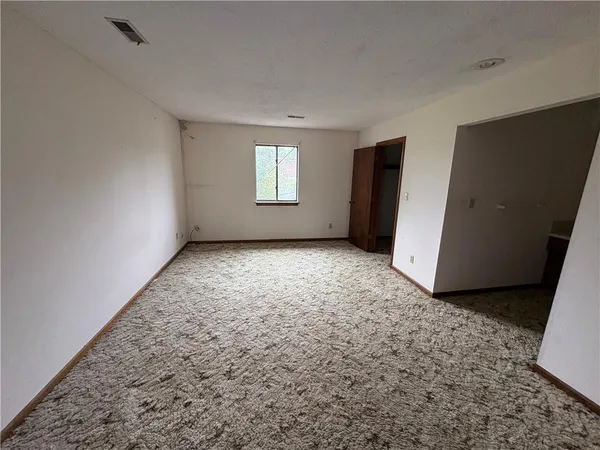 $209,900 | 1305 East 123rd Terrace, Unit B, Olathe, KS 66061