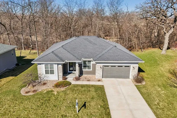 $599,900 | 1158 Gracing Oaks Lane, Sun Prairie, WI 53590