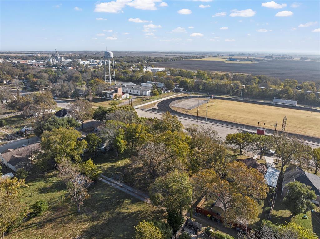 604 South Reagan Street West, TX 76691 - Photo 7 of 9 a view of a city
