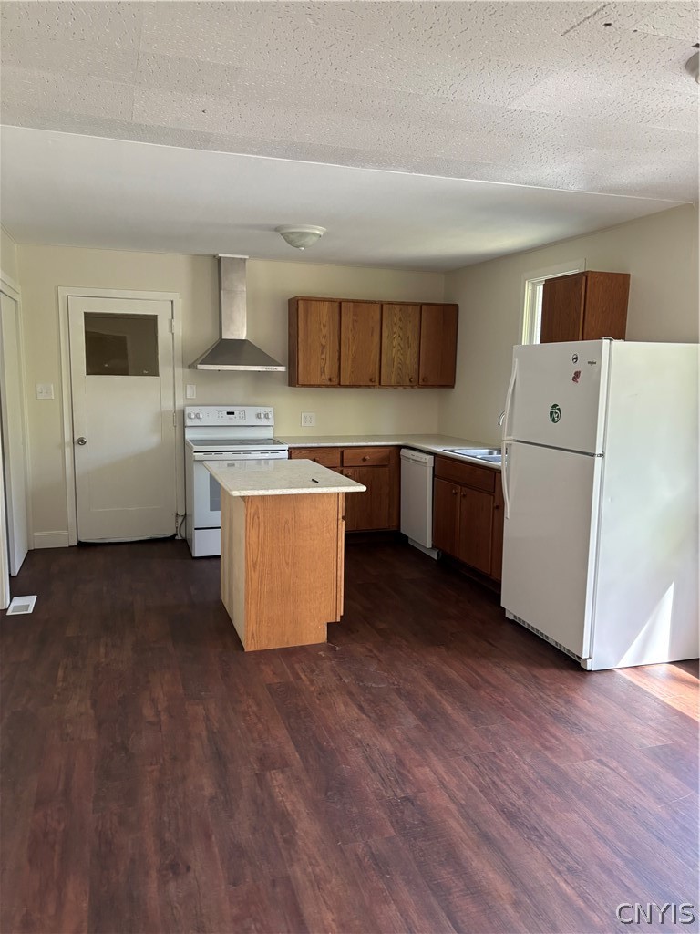 3253 Oswego Road Vienna, NY 13308 - Photo 2 of 27 Kitchen