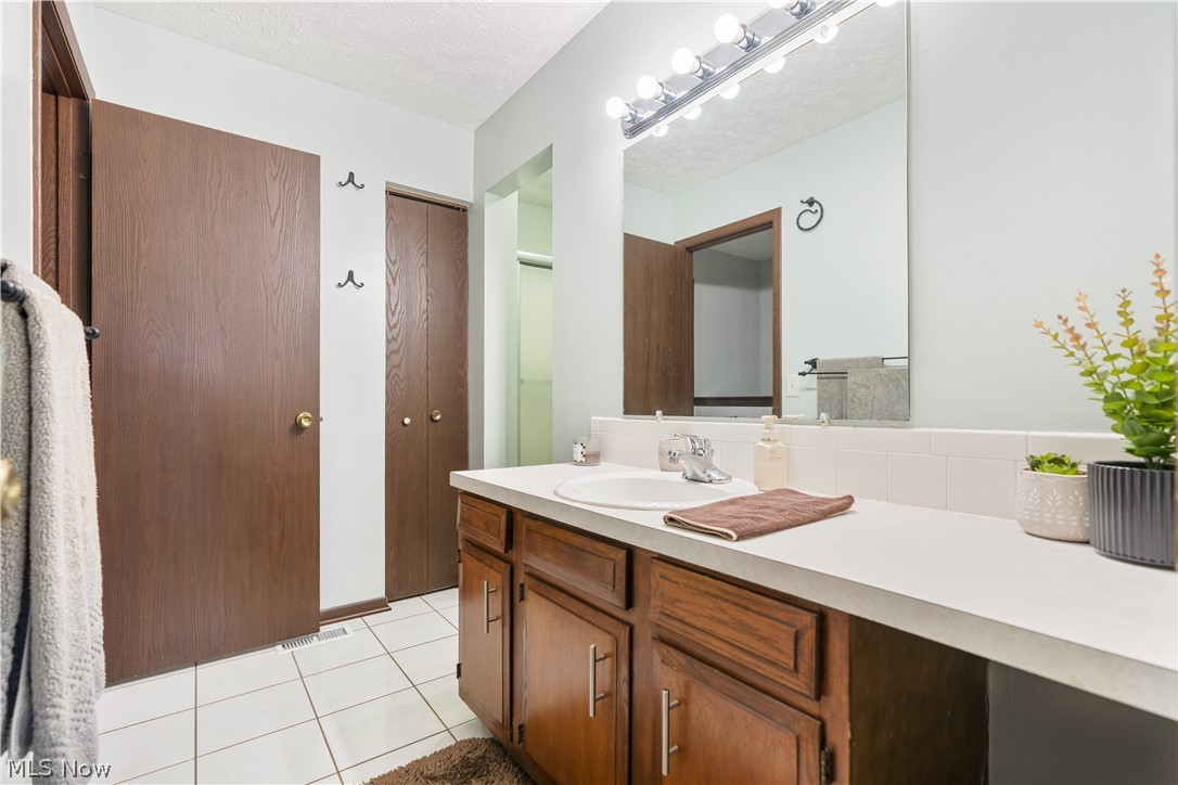 6674 Hills And Dales Road Northwest Canton, OH 44708 - Photo 24 of 34 Gallery Image 24