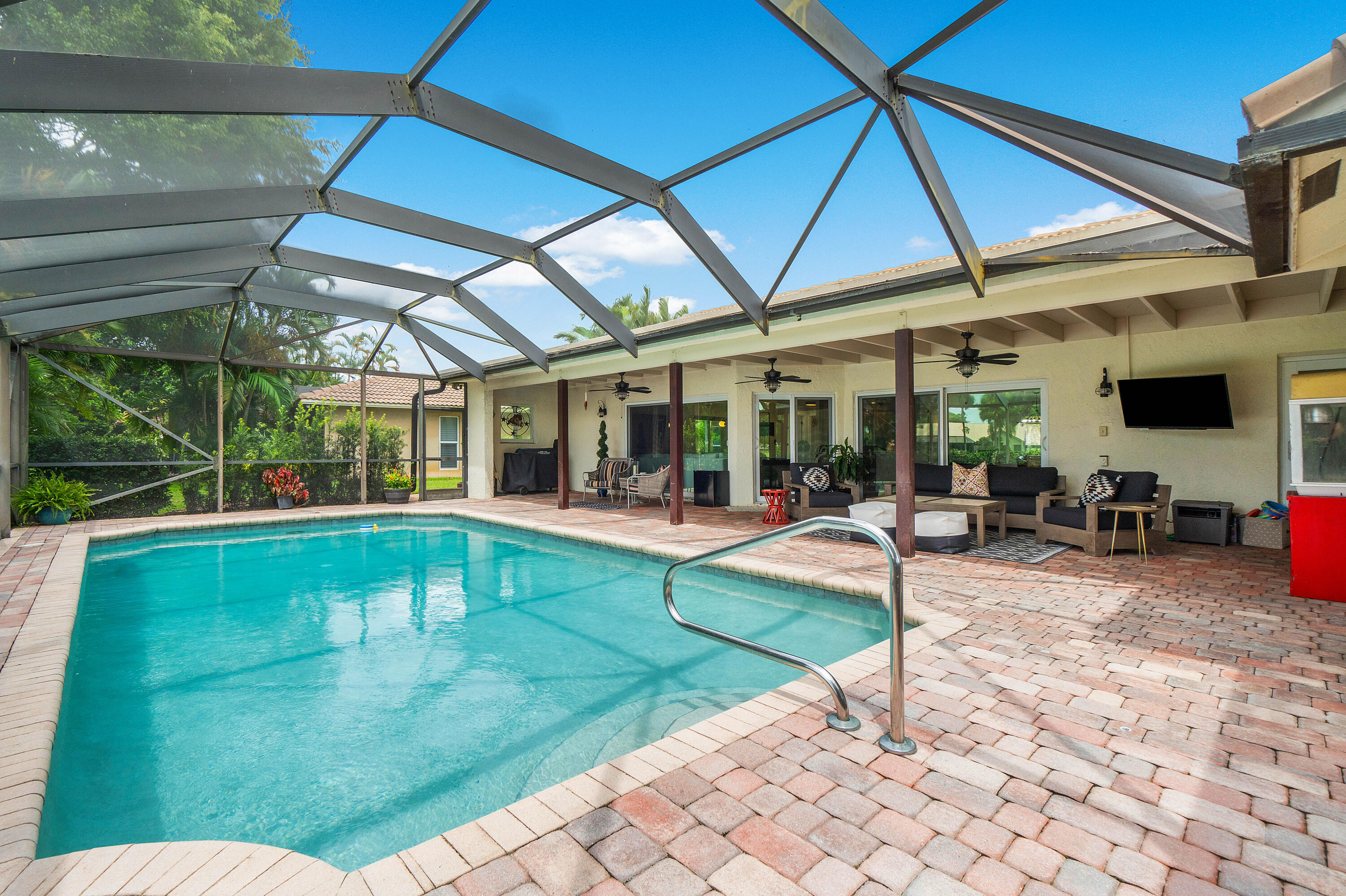 19985 Back 9 Drive Boca Raton, FL 33498 - Photo 32 of 47 Screened patio
