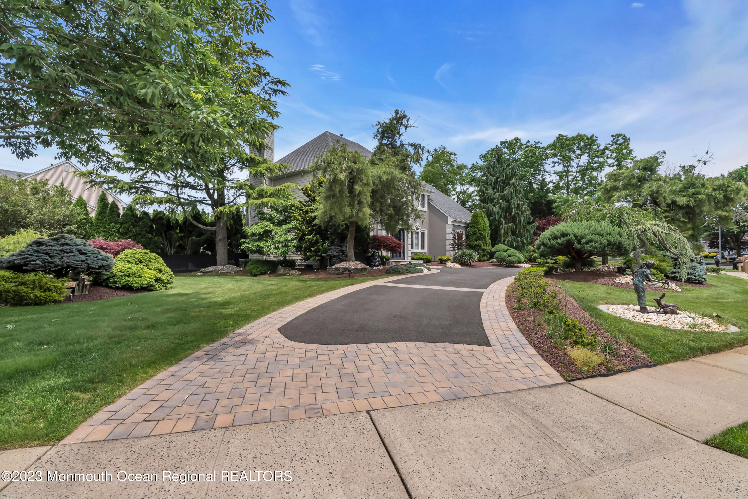 7 MacKenzie Road Eatontown, NJ 07724 - Photo 33 of 42 a view of a garden