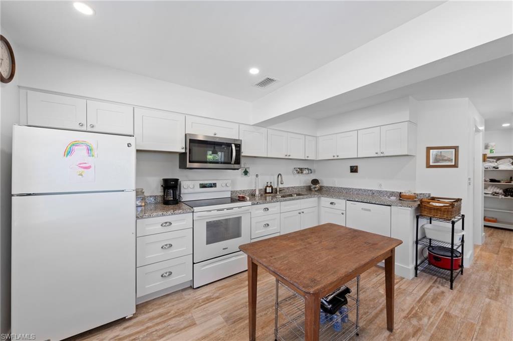 849 Beach Road Sanibel, FL 33957 - Photo 5 of 28 Gallery Image 5