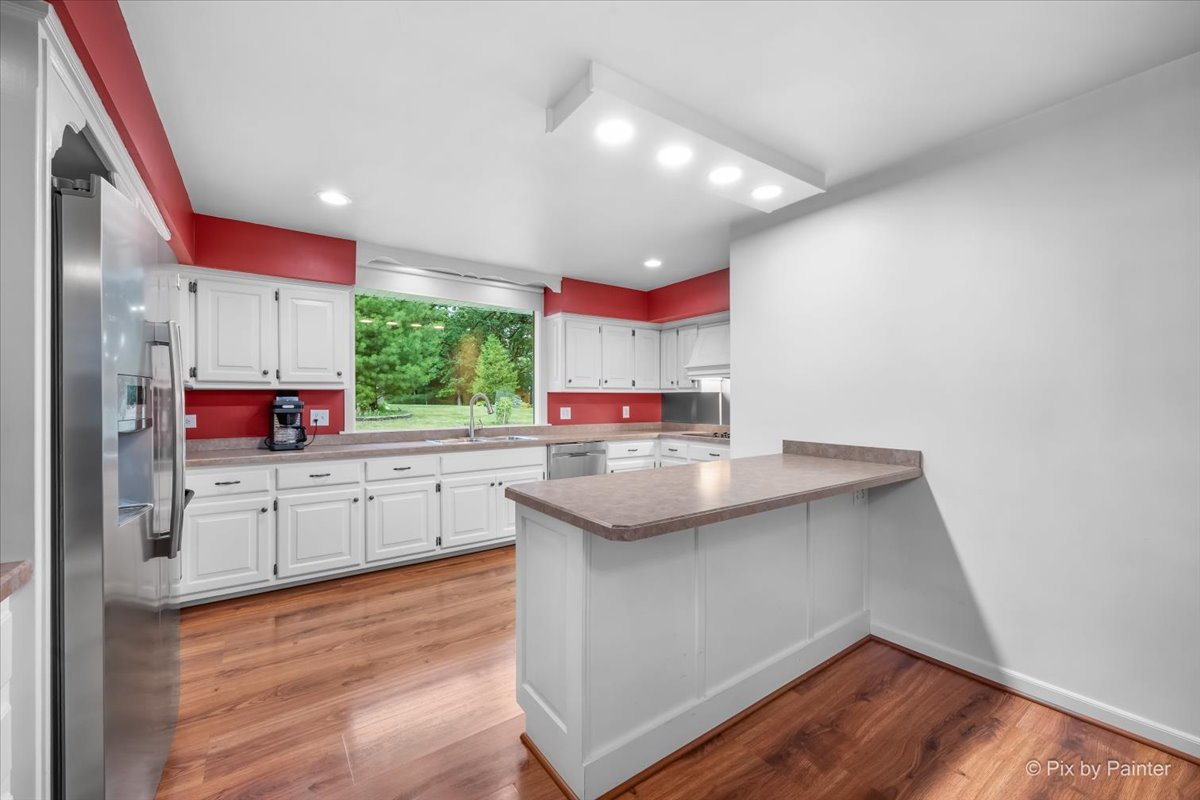 801 Ridgeland Street Fox River Grove, IL 60021 - Photo 5 of 44