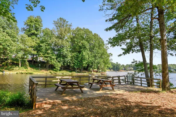 $4,000 | 4400 Loganberry Lane, Dumfries, VA 22025