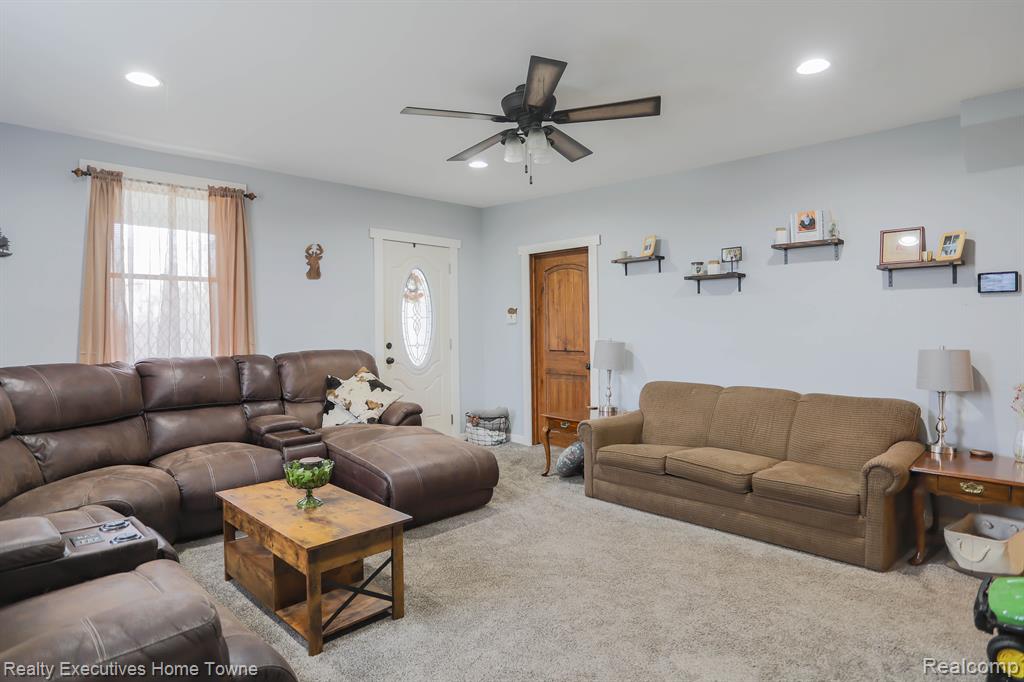 6123 Fargo Road Avoca, MI 48006 - Photo 27 of 48
