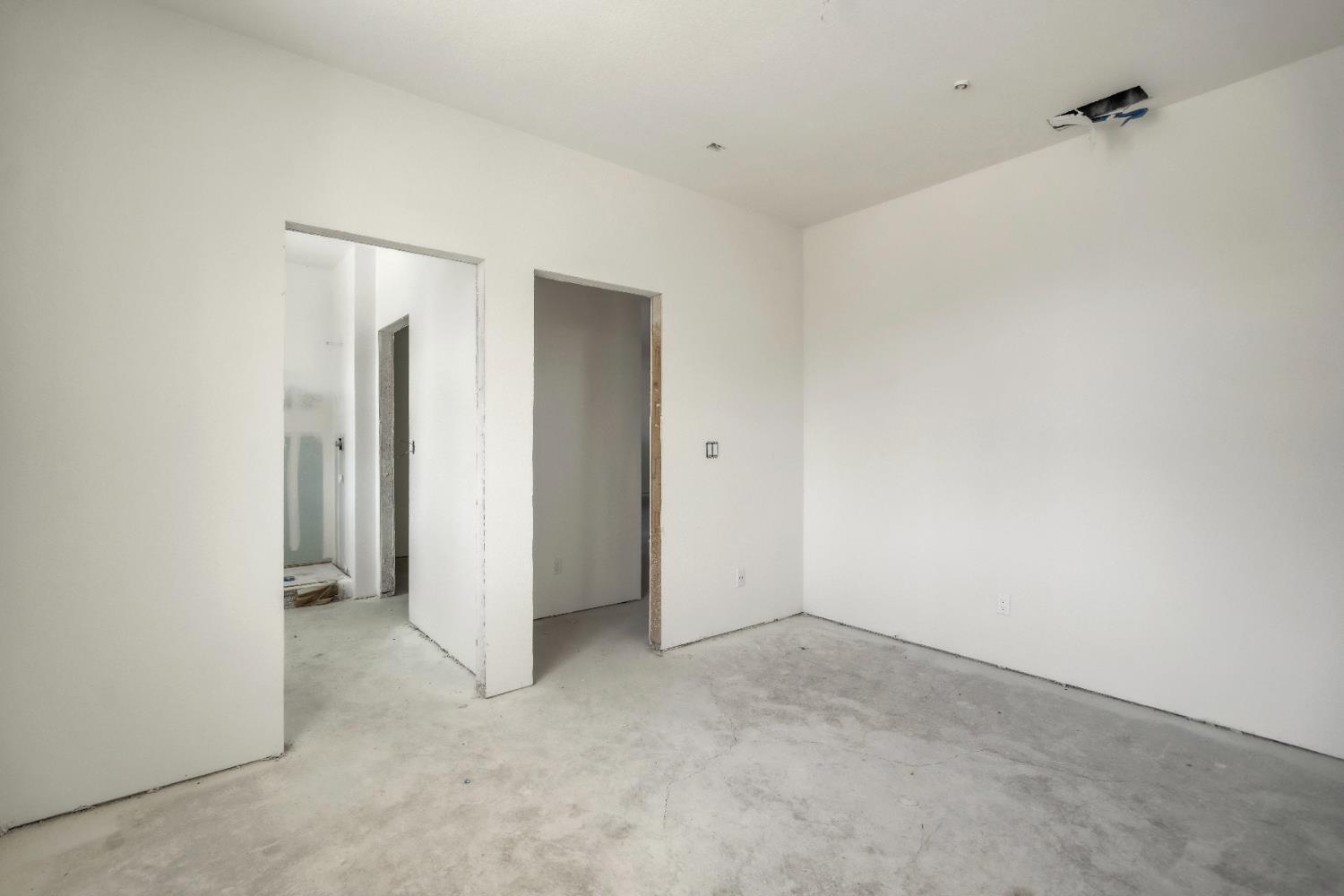 4688 Pacific Avenue Olivehurst, CA 95961 - Photo 12 of 91 a view of an empty room