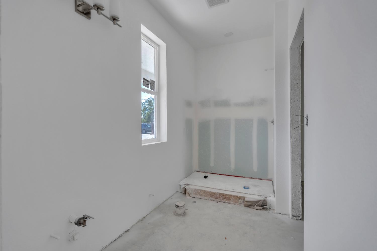 4688 Pacific Avenue Olivehurst, CA 95961 - Photo 21 of 91