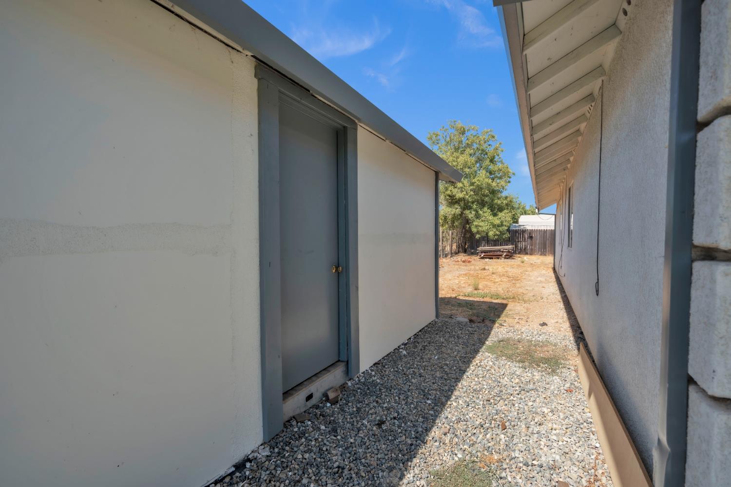 4688 Pacific Avenue Olivehurst, CA 95961 - Photo 26 of 91