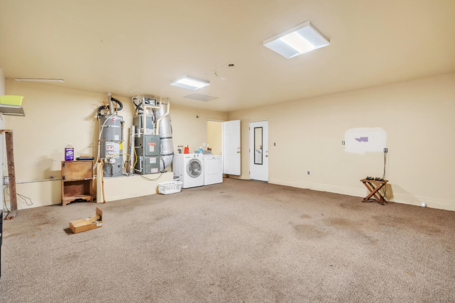 4688 Pacific Avenue Olivehurst, CA 95961 - Photo 44 of 91 a view of livingroom with furniture and windows
