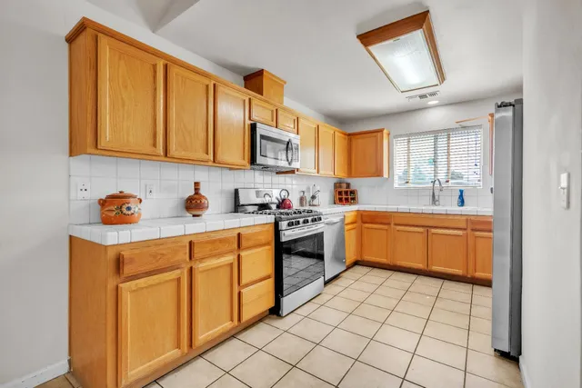 $997,000 | 4688 Pacific Avenue, Olivehurst, CA 95961