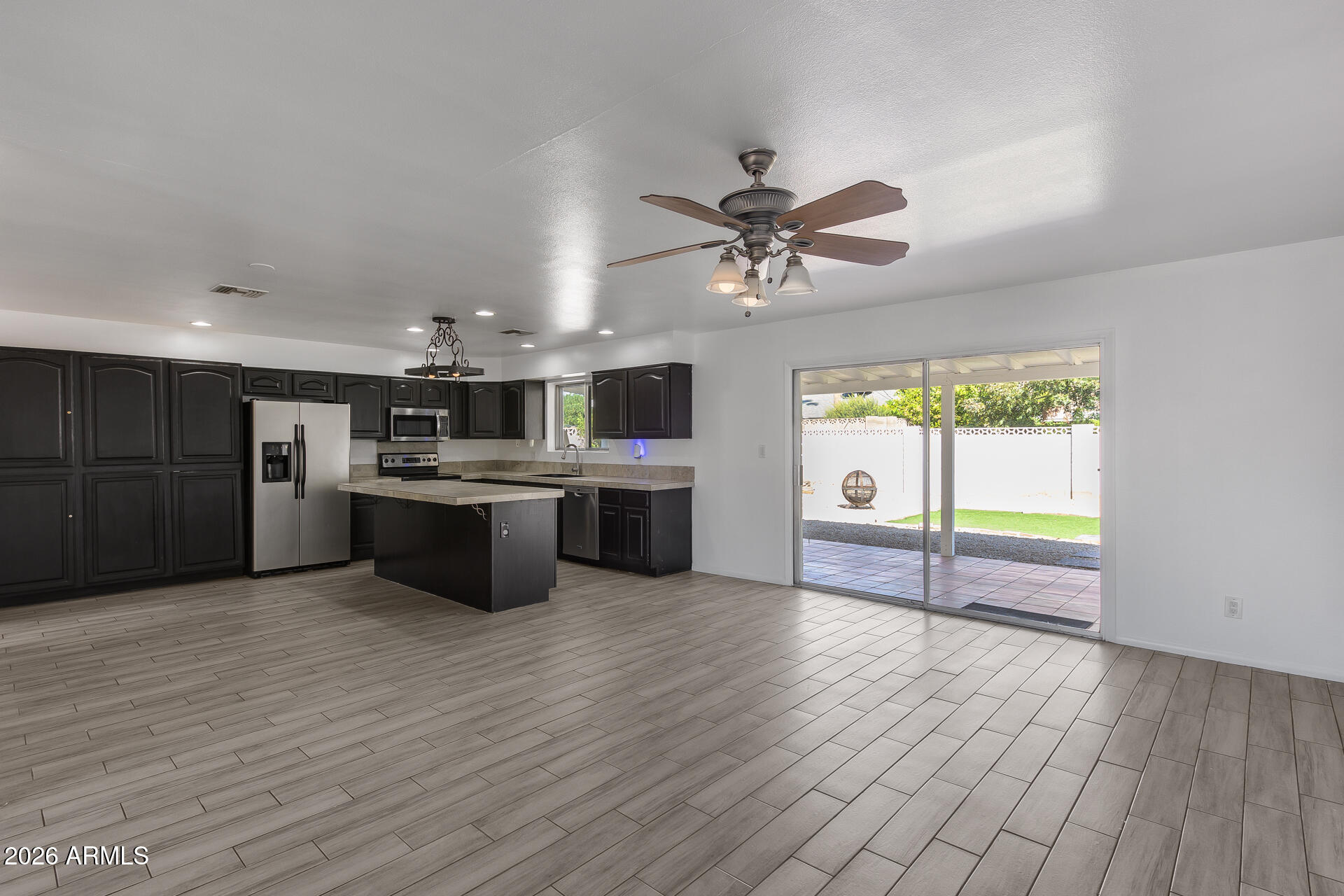 8544 East Osborn Road Scottsdale, AZ 85251 - Photo 5 of 21 Kitchen & Dining Room