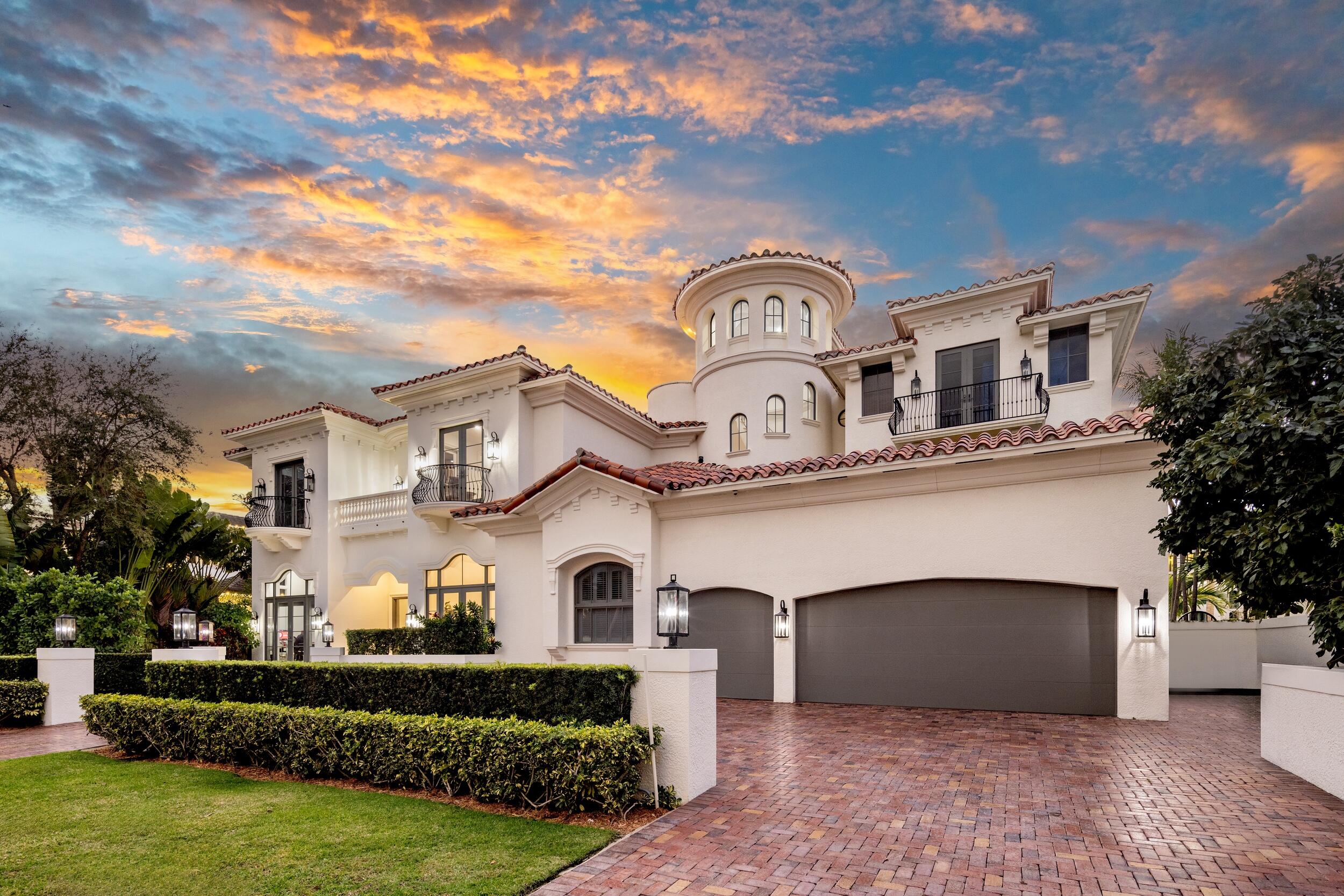 155 Southeast Spanish Trail Boca Raton, FL 33432 - Photo 3 of 20 Twilight 20