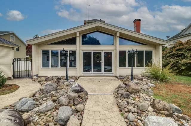 $299,900 | 106 Prindle Avenue, Johnstown, NY 12095