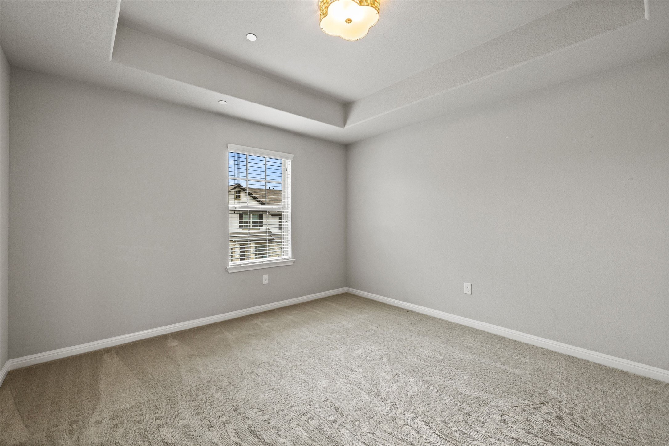 1615 Airedale Road Austin, TX 78748 - Photo 24 of 39 an empty room with windows