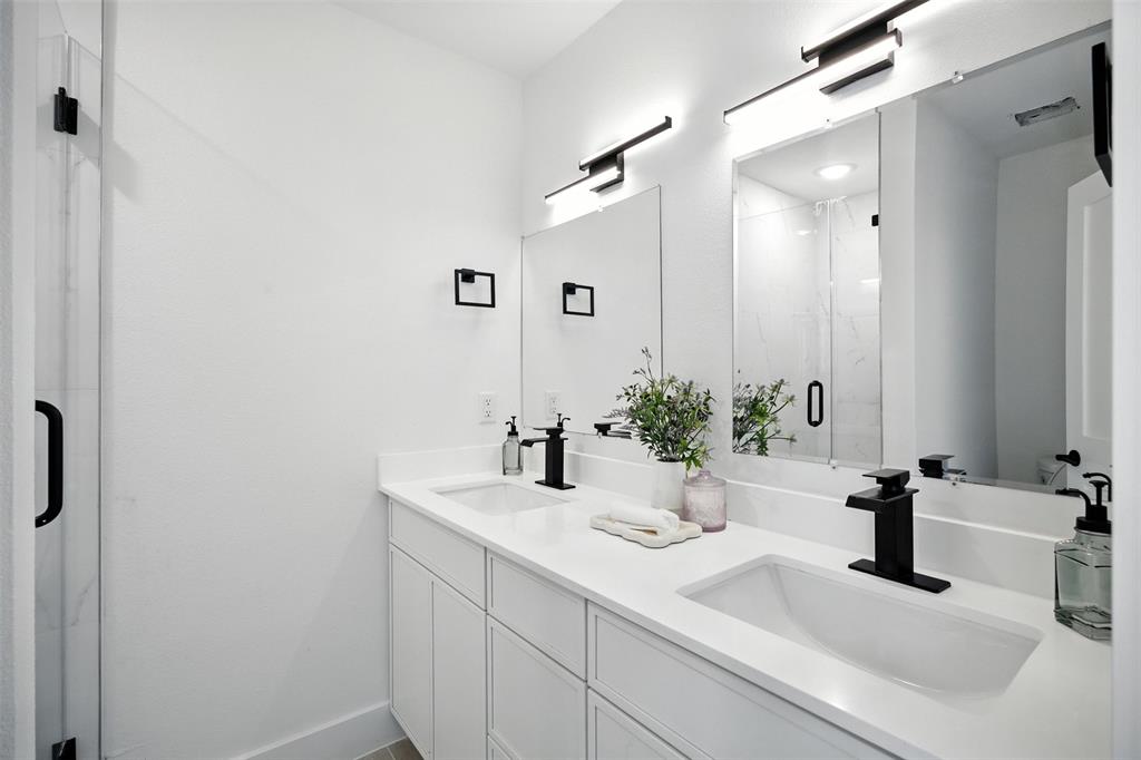 312 North Lancaster Avenue, Unit 12 Dallas, TX 75203 - Photo 18 of 28