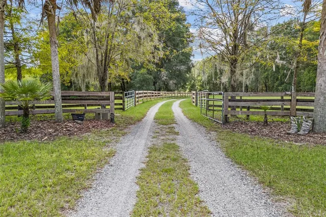 $1,800,000 | 25743 Northwest 62 Avenue, Newberry, FL 32669