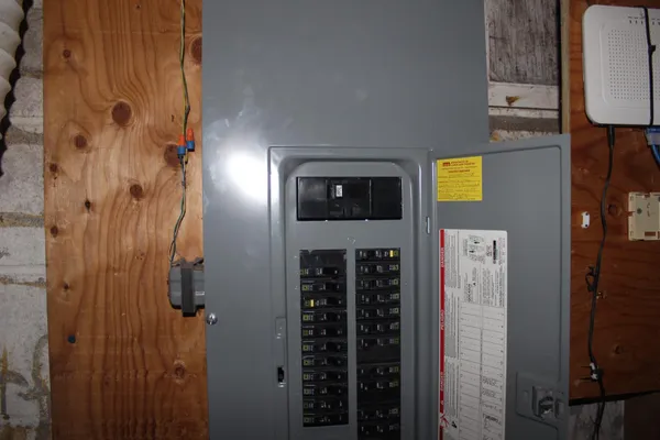 $120,000 | 1109 South Moore Street, Blue Earth, MN 56013