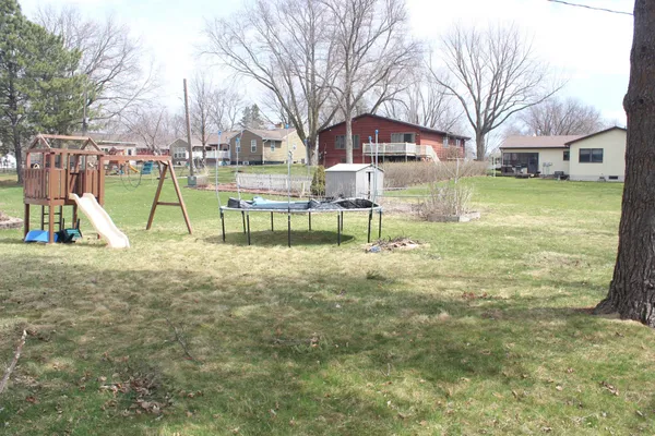 $120,000 | 1109 South Moore Street, Blue Earth, MN 56013