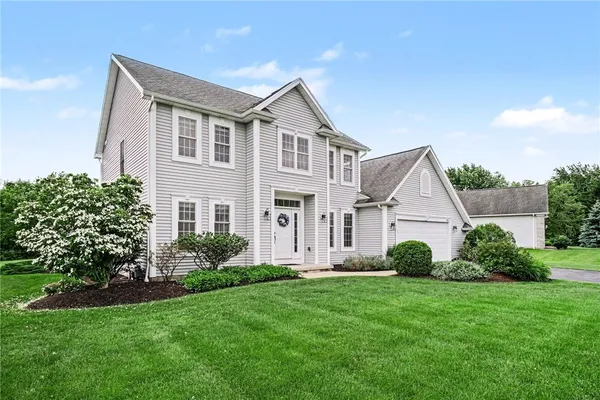 $399,900 | 1032 Castle Bridge Crossing, Webster, NY 14580