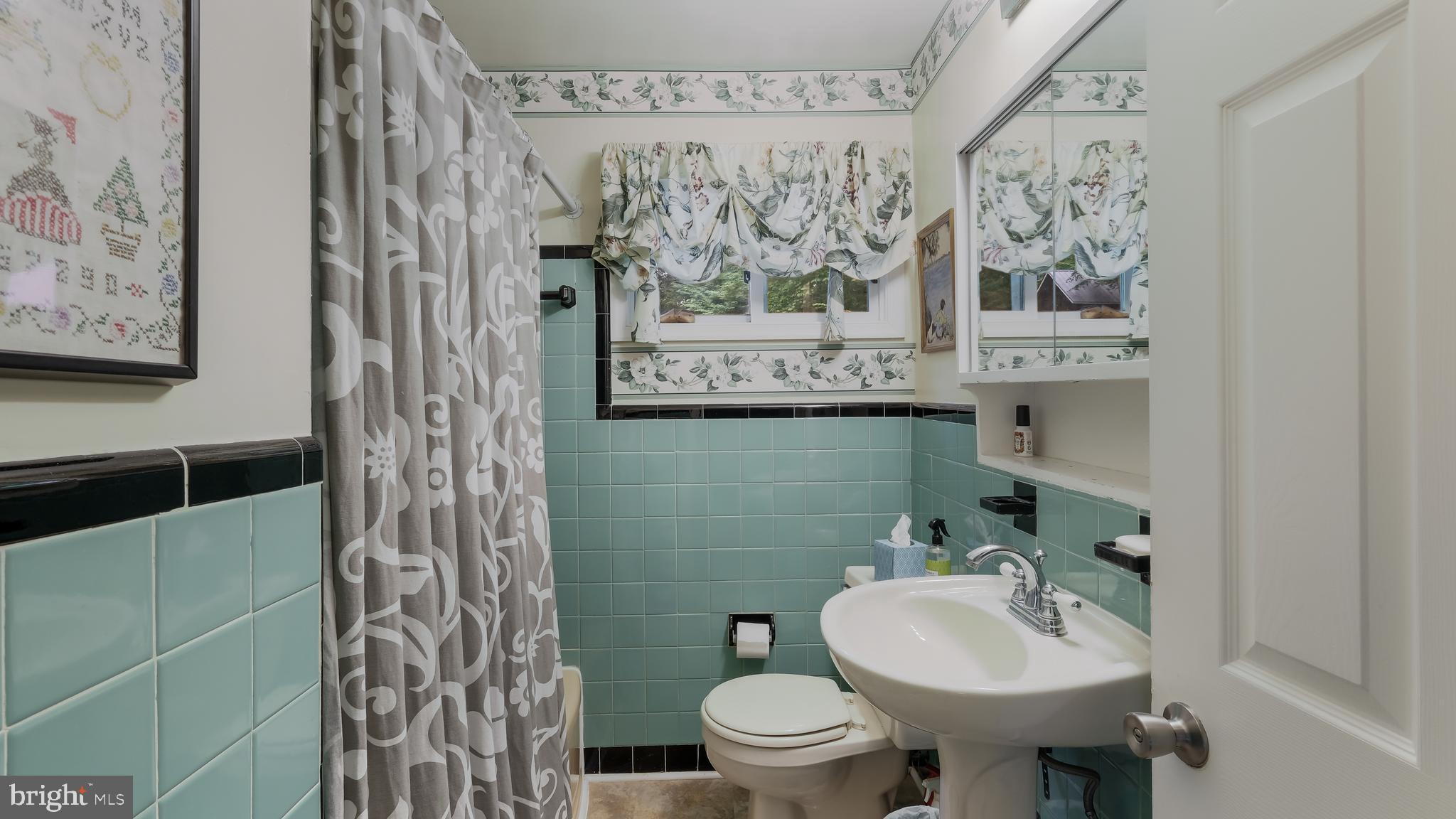 1108 Roberts Road Media, PA 19063 - Photo 14 of 48 Hall bath