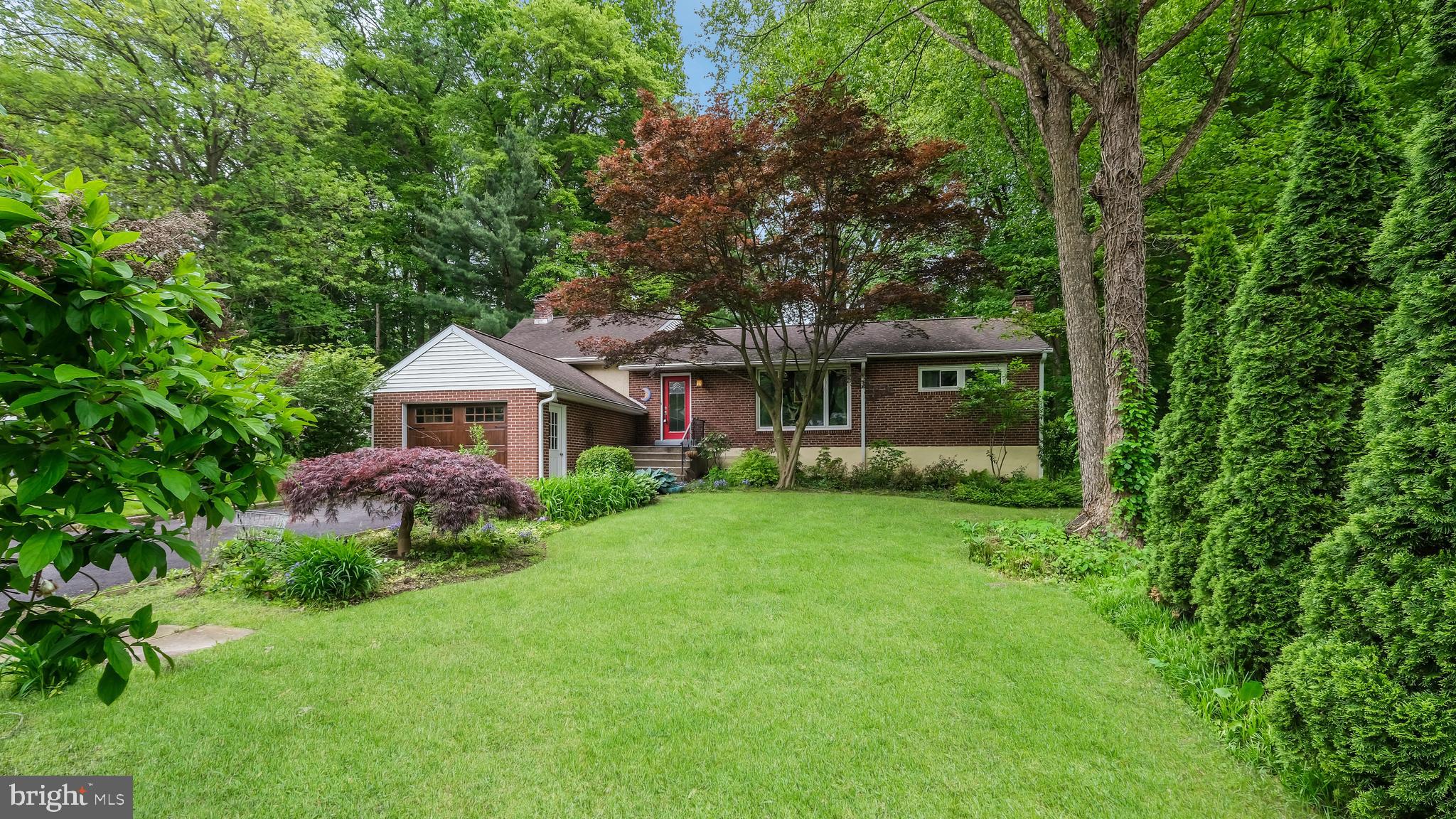 1108 Roberts Road Media, PA 19063 - Photo 3 of 48 Front Lawn