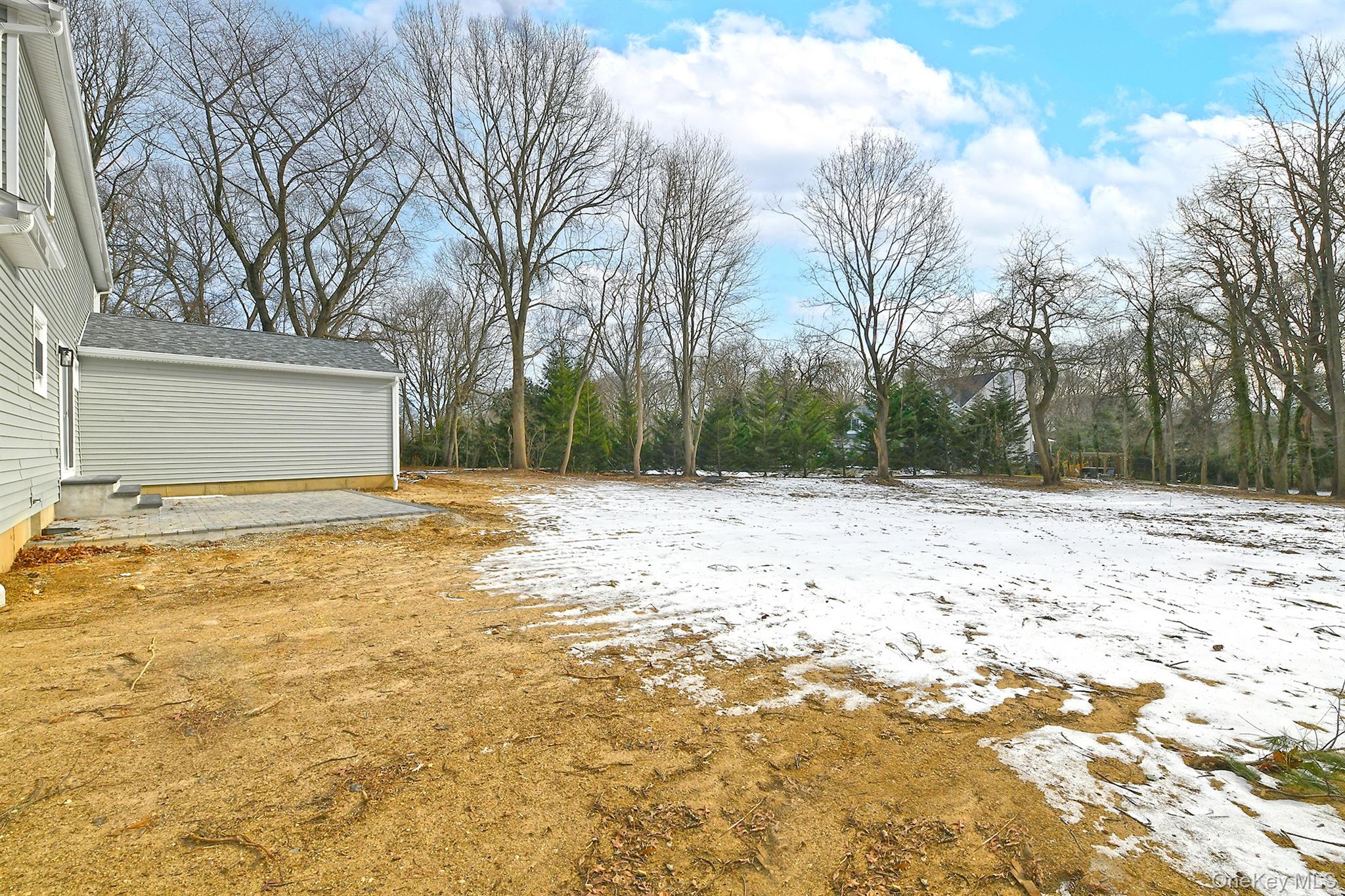 34 Warner Road Huntington, NY 11743 - Photo 35 of 39 a view of garage and yard