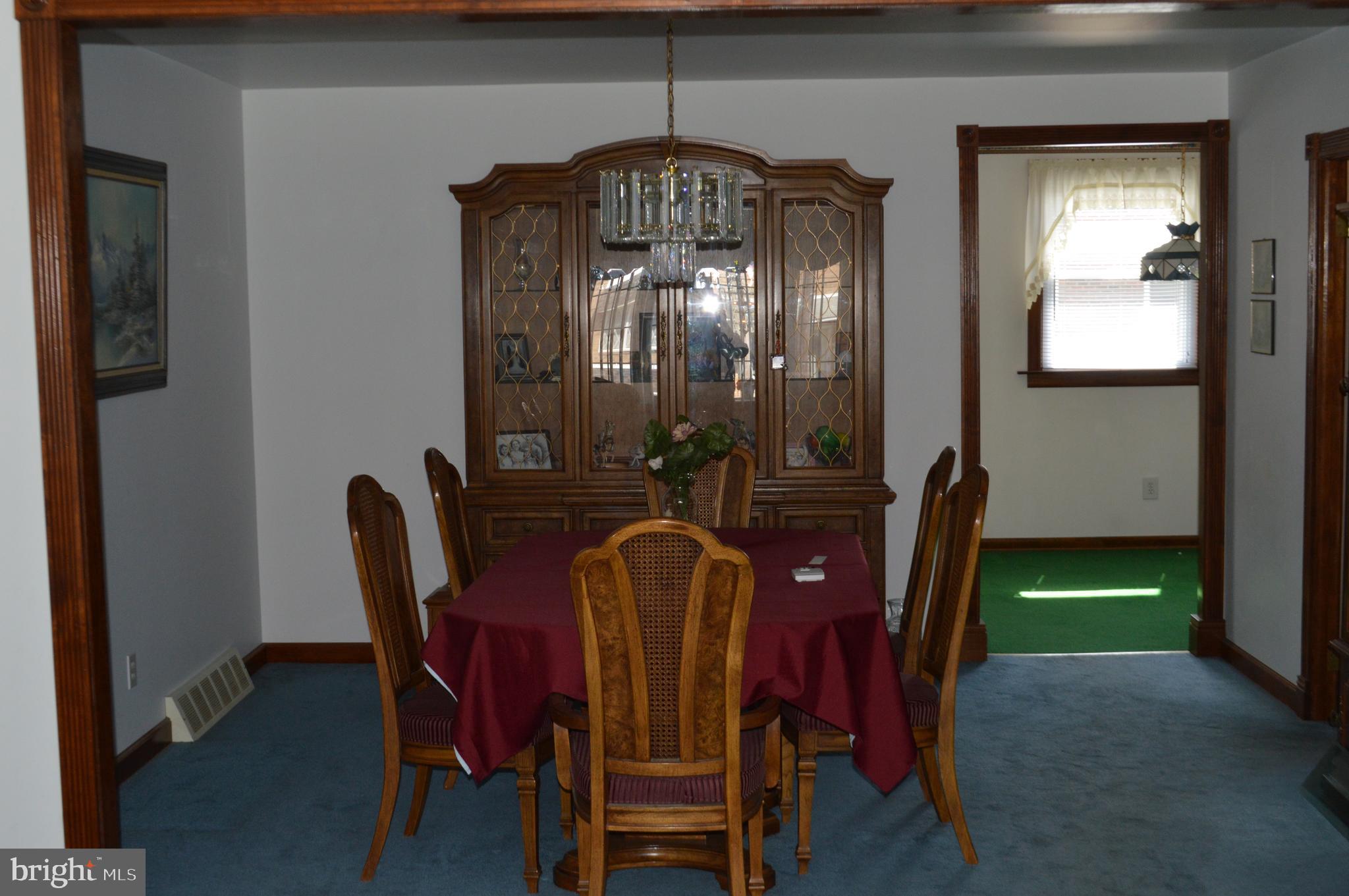 10215 Calera Road Philadelphia, PA 19114 - Photo 8 of 16 Dining Room