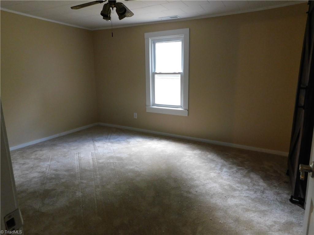 1135 Doc Hundley Road Westfield, NC 27053 - Photo 16 of 30 Primary bedroom