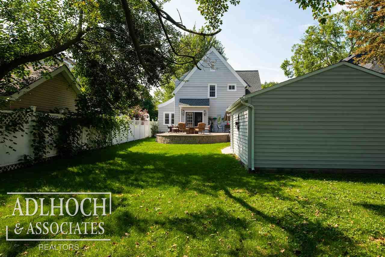 292 Kerby Road Grosse Pointe, MI 48236 - Photo 26 of 26 50022448-42.JPG