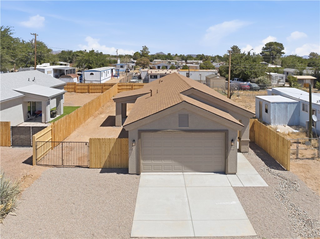 3143 Lass Avenue Kingman, AZ 86409 - Photo 5 of 32