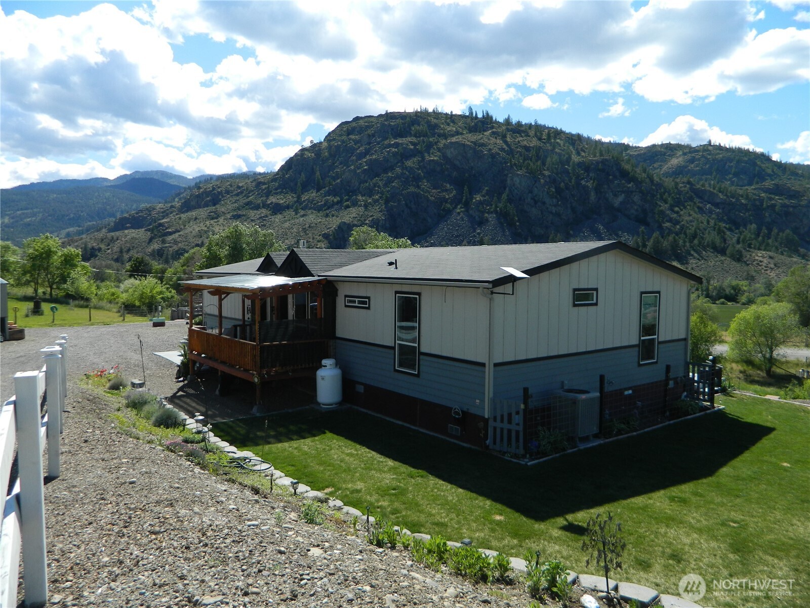 24 Main Street Loomis, WA 98827 - Photo 4 of 18