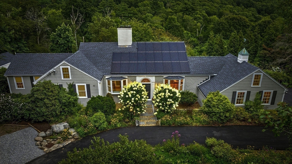 52 Wenham Road Topsfield, MA 01983 - Photo 34 of 42 a house view with a garden space