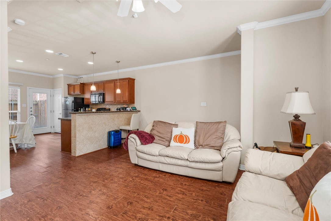 1198 Jones-Butler Road, Unit 1001 College Station, TX 77840 - Photo 5 of 25 Gallery Image 5