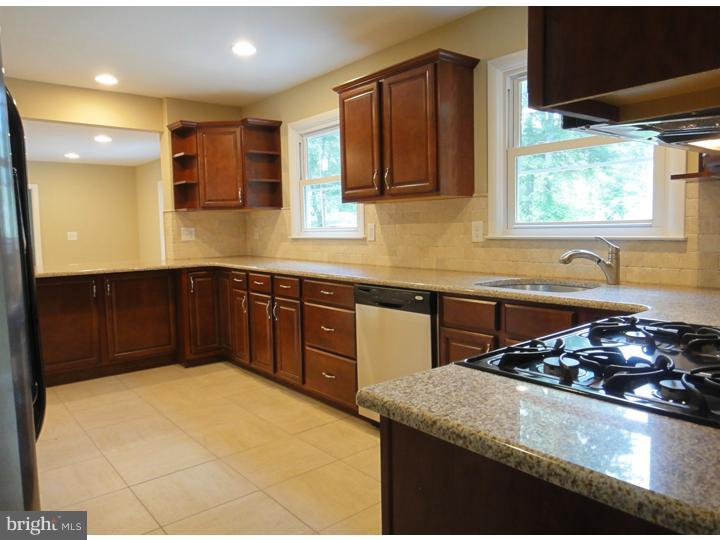262 Woodbrook Road Yardley, PA 19067 - Photo 2 of 21 Kitchen