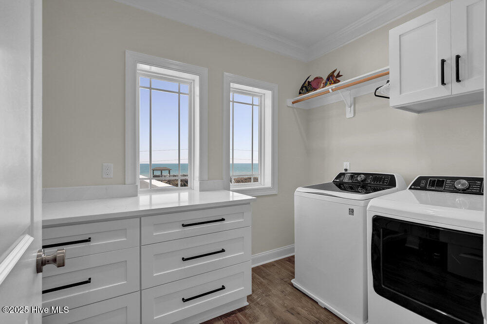 1511 New River Inlet Road North Topsail Beach, NC 28460 - Photo 46 of 85 1st Floor Laundry