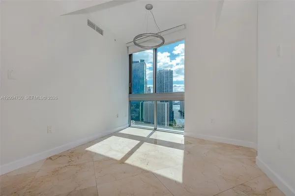 $4,300 | 350 South Miami Avenue, Unit 2702, Miami, FL 33130