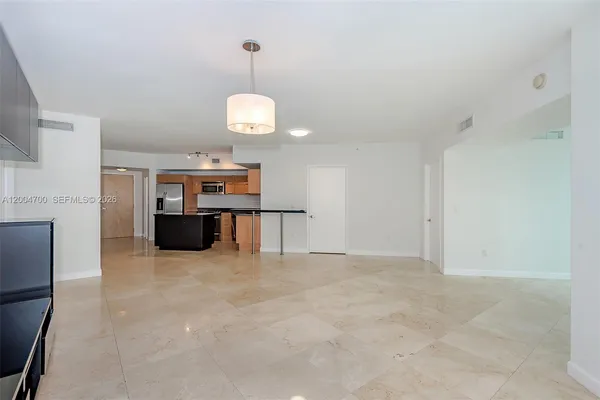 $4,300 | 350 South Miami Avenue, Unit 2702, Miami, FL 33130
