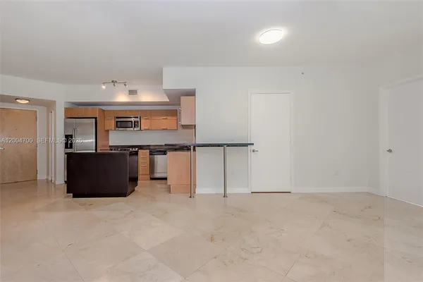 $4,300 | 350 South Miami Avenue, Unit 2702, Miami, FL 33130