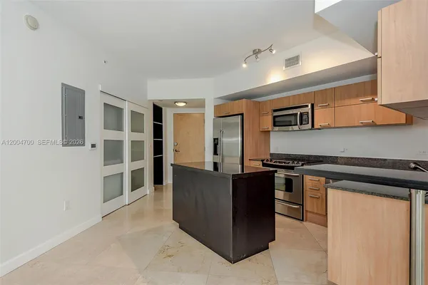 $4,300 | 350 South Miami Avenue, Unit 2702, Miami, FL 33130